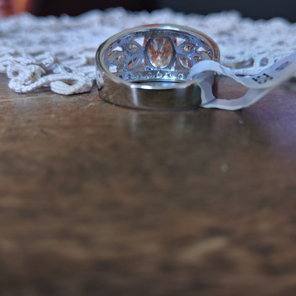Ring - Picture 4 of 6
